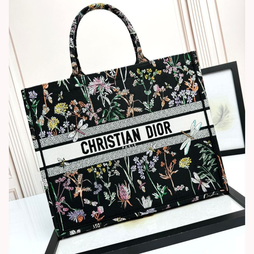 chr1st1an D10r shopping bags